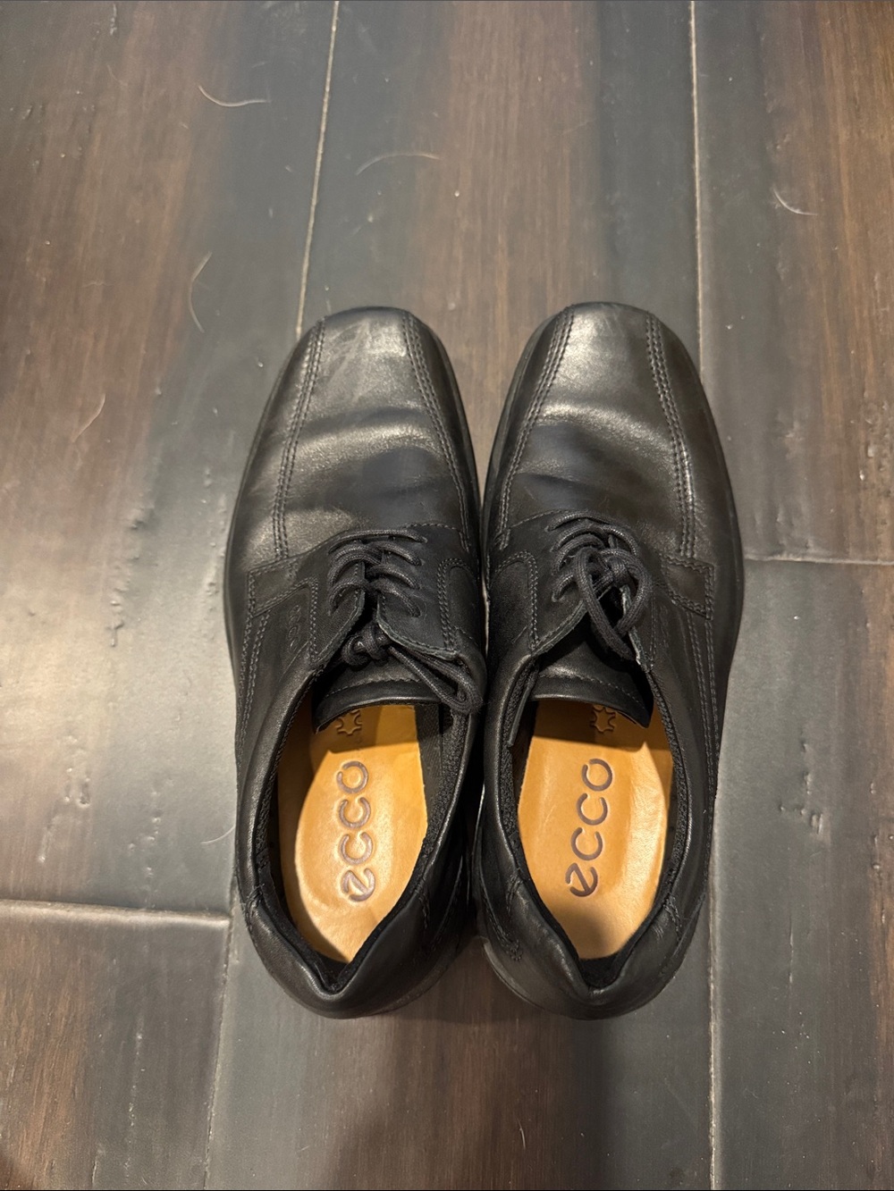 Ecco Black Leather Lace-Up Oxfords